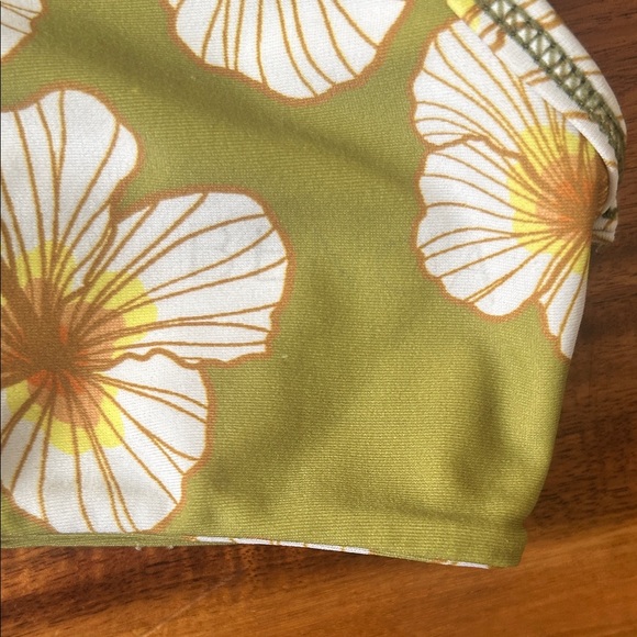 Benoa Swim Citrine Bikini Top Petite - Picture 5 of 5